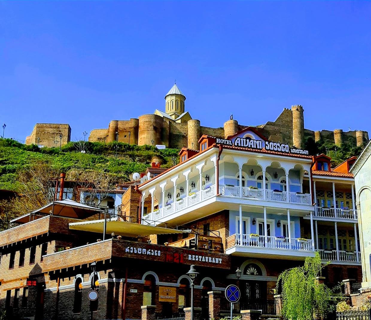 Old tbilisi hotel. Гостиница Аджария в Тбилиси. Отель old Tbilisi Hotel. Отель старый Тбилиси в Тбилиси. Hotel Tiflis Грузия Тбилиси.